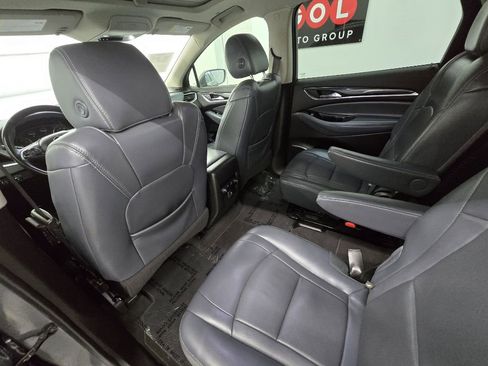 Used 2019 Buick Enclave Essence image 13