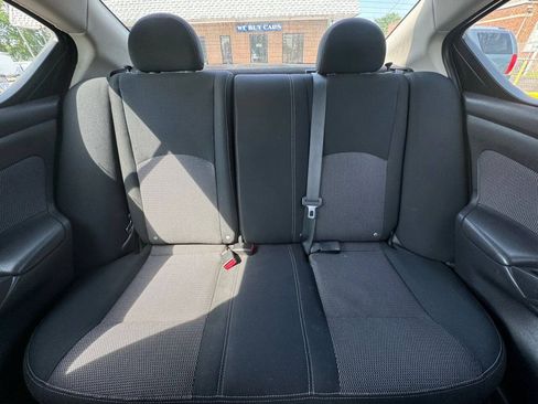 Used 2014 Nissan Versa SV w/ Convenience Package FWD image 25