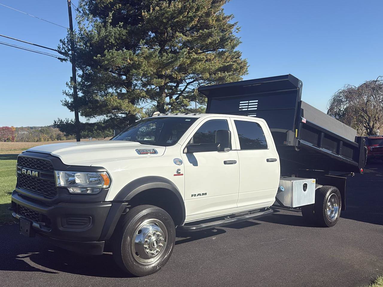 Used 2022 RAM 5500 Tradesman AWD/4WD image 1