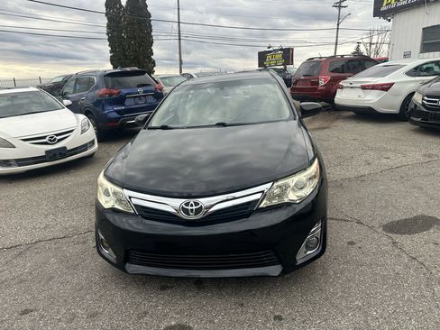 Used 2012 Toyota Camry XLE w/ Leather Pkg image 1