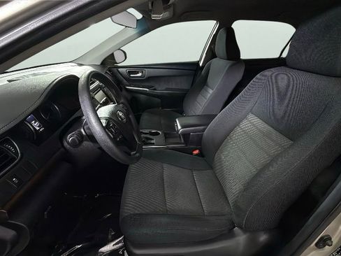 Used 2017 Toyota Camry XLE image 17