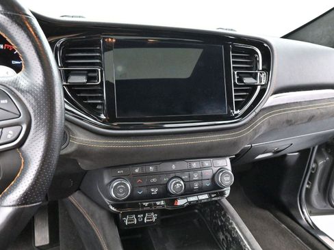 Used 2022 Dodge Durango R/T w/ Hemi Orange Plus Package AWD/4WD image 18