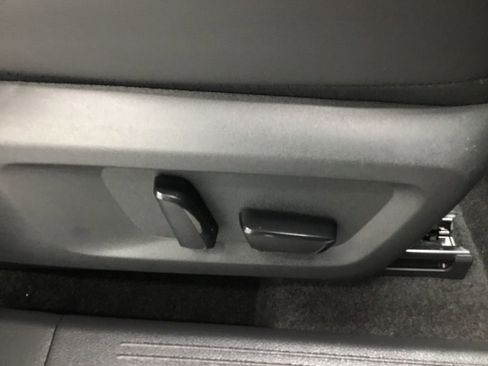 Used 2024 Nissan Rogue SL w/ SL Premium Package image 25