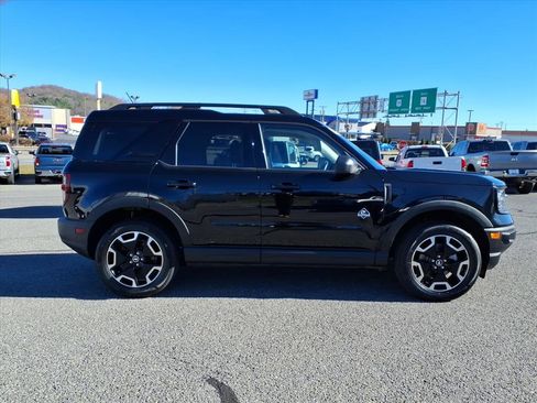 Used 2023 Ford Bronco Sport Outer Banks w/ Tech Package image 8