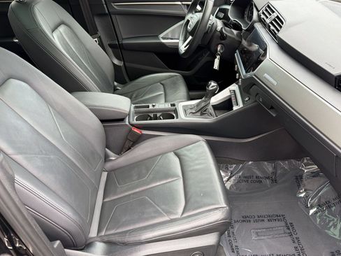 Used 2025 Audi Q3 2.0T Premium AWD/4WD image 23