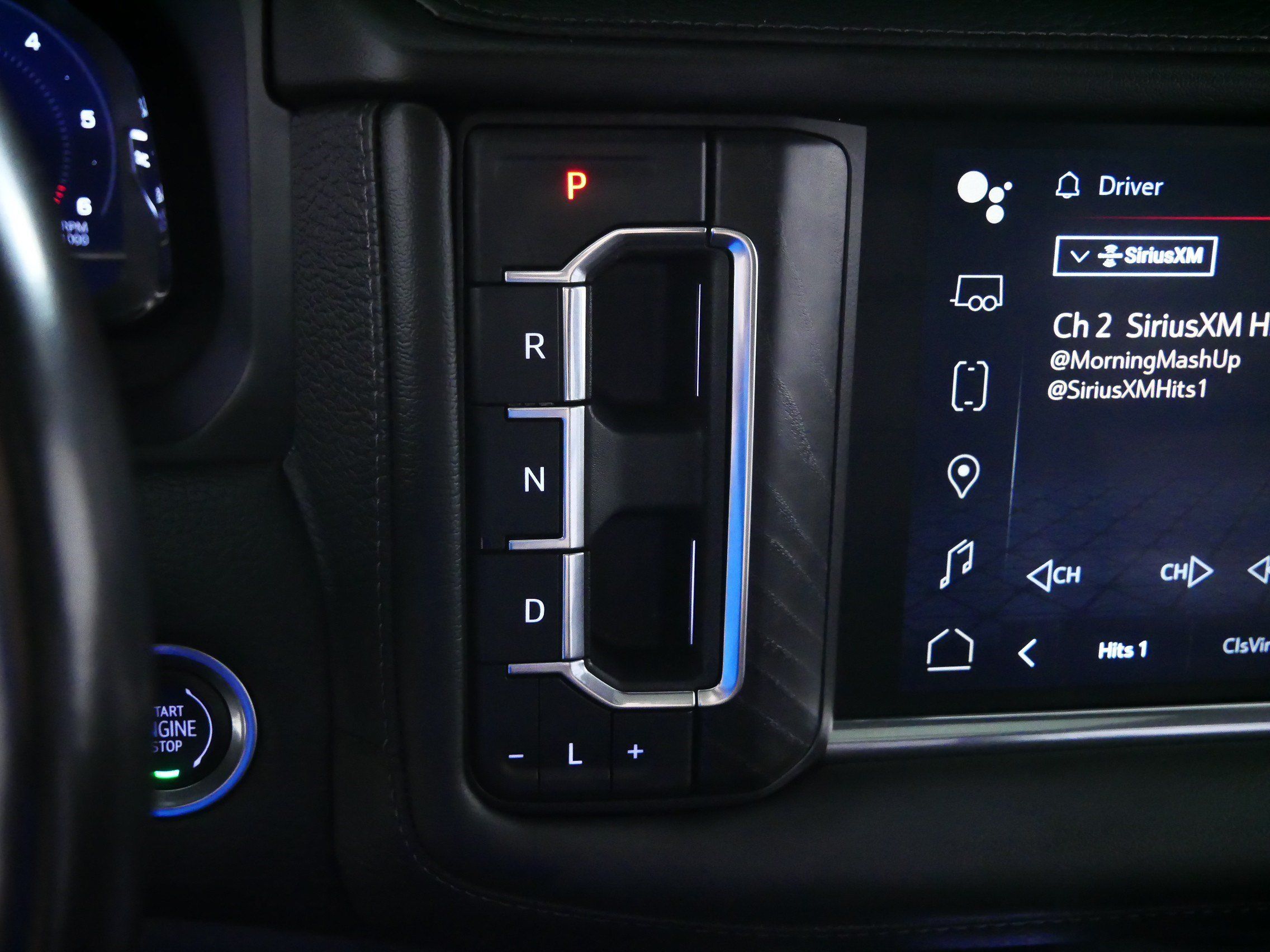 Certified 2022 GMC Yukon Denali w/ Denali Premium Package AWD/4WD image 24