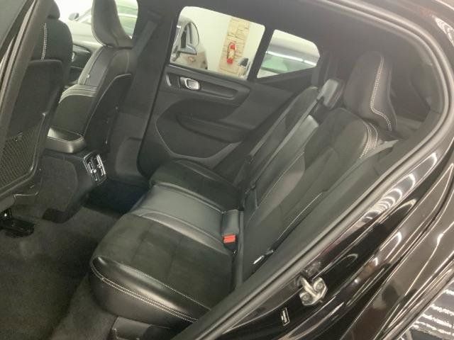 Used 2020 Volvo XC40 T5 R-Design AWD/4WD image 12
