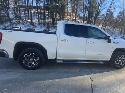 Used 2023 GMC Sierra 1500 SLT w/ SLT Premium Plus Package image 9