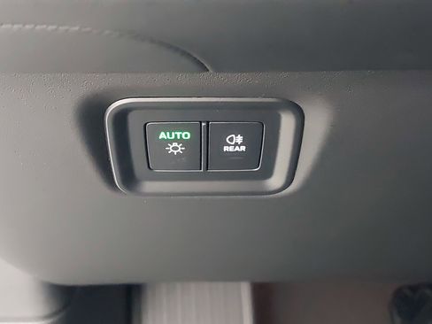 New 2026 Porsche Cayenne image 28