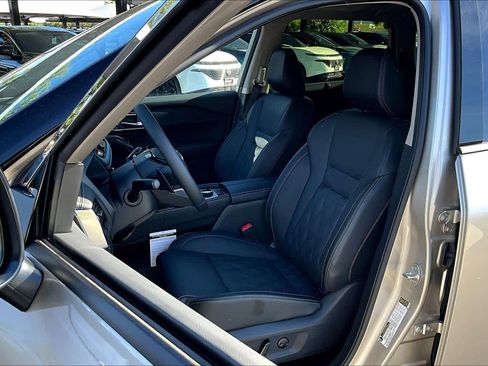 New 2026 Nissan Rogue Platinum image 9