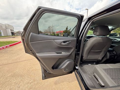 Used 2022 Chevrolet Blazer LT image 19