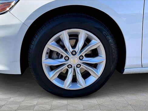 Used 2023 Chevrolet Malibu LT image 9