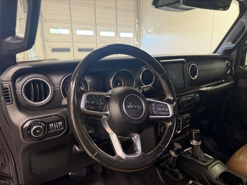 Used 2020 Jeep Wrangler Unlimited Sahara AWD/4WD image 14