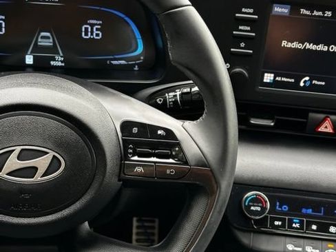 Used 2025 Hyundai Elantra Sport FWD image 27