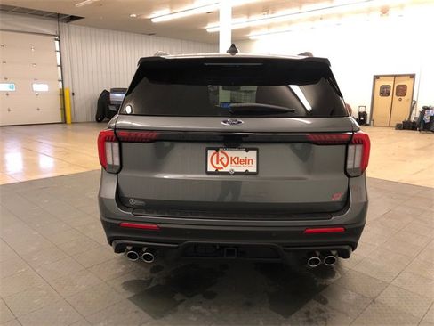 Used 2025 Ford Explorer ST w/ Sun And Sound Package image 7