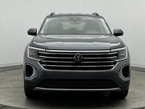 Used 2026 Volkswagen Atlas SE image 2