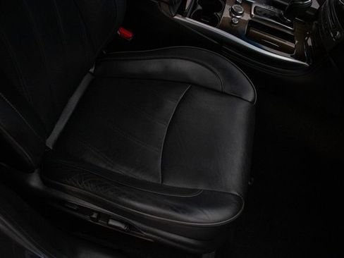 Used 2016 INFINITI Q70 3.7 w/ Deluxe Touring Package image 17