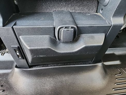 Used 2018 Ford F150 XLT w/ Equipment Group 302A Luxury AWD/4WD image 32