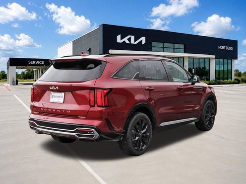 Certified 2022 Kia Sorento SX FWD image 5