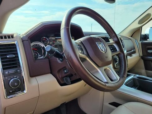 Used 2017 RAM 1500 Laramie w/ Convenience Group AWD/4WD image 13