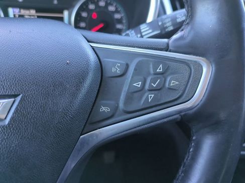 Used 2018 Chevrolet Equinox Premier image 30