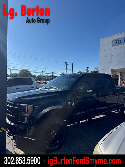 Used 2022 Ford F350 Lariat w/ Black Appearance Package AWD/4WD image 2