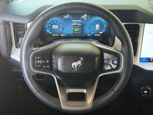 Used 2025 Ford Bronco Heritage Edition AWD/4WD image 4
