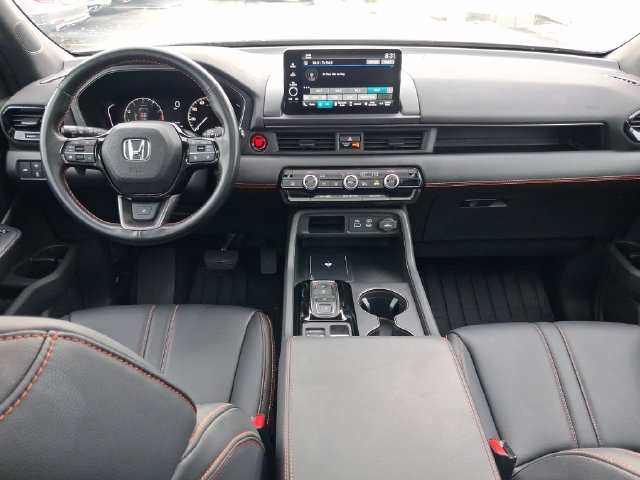 Used 2024 Honda Pilot TrailSport image 7