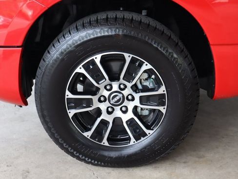 Used 2023 Nissan Titan SV image 11