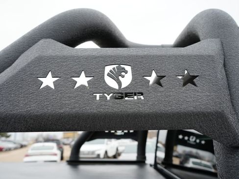 Used 2024 Toyota Tacoma SR5 AWD/4WD image 14