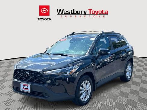 Certified 2024 Toyota Corolla Cross LE w/ Moonroof Package image 5