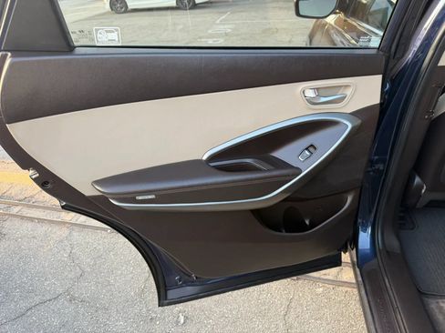 Used 2018 Hyundai Santa Fe SE FWD image 33