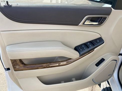 Used 2016 GMC Yukon XL Denali w/ Open Road Package AWD/4WD image 18