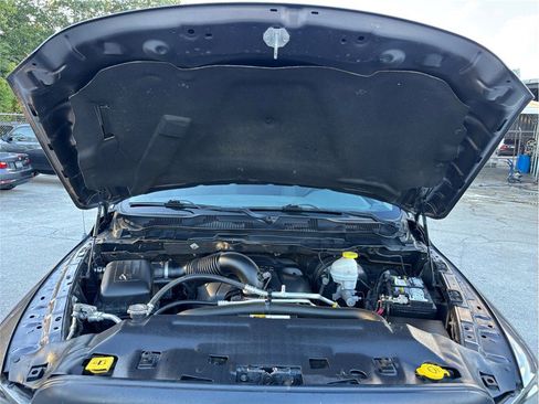 Used 2019 RAM 1500 4x4 Crew Cab Tradesman image 37