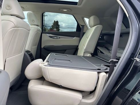 Used 2021 Cadillac XT5 Premium Luxury AWD/4WD image 19