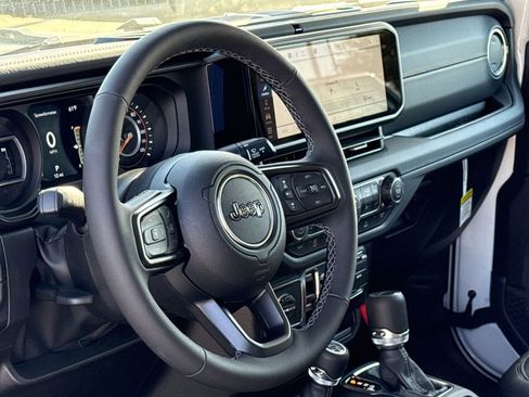 New 2026 Jeep Gladiator Sport AWD/4WD image 19