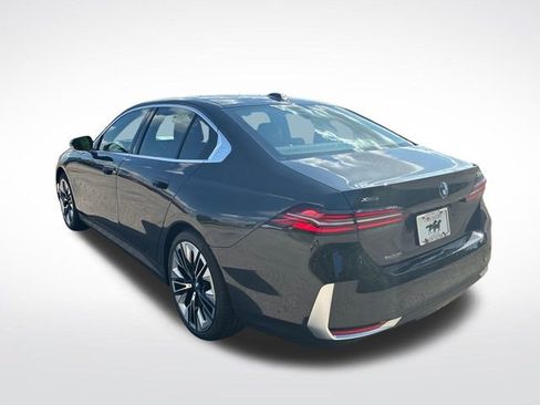 New 2026 BMW 530i xDrive AWD/4WD image 5