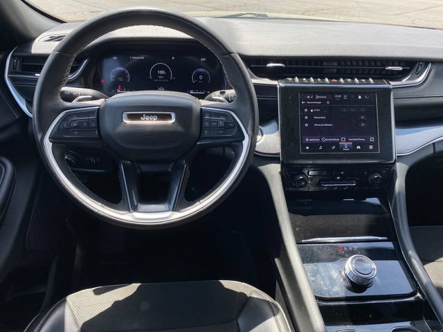 Used 2023 Jeep Grand Cherokee Altitude AWD/4WD image 7