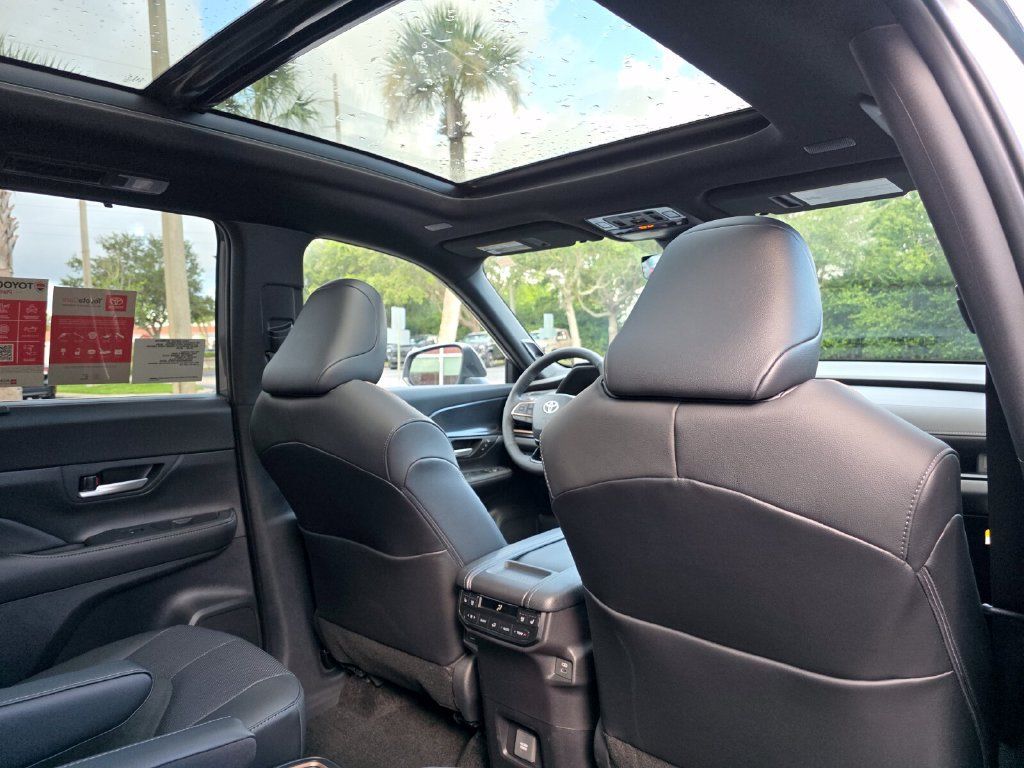 New 2026 Toyota Grand Highlander AWD Hybrid image 16
