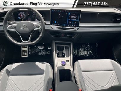 New 2025 Volkswagen Tiguan SE R-Line