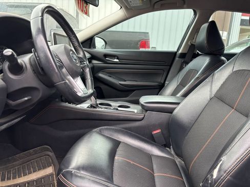 Used 2020 Nissan Altima 2.5 SR FWD image 6