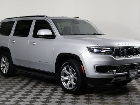 Used 2022 Jeep Wagoneer Series II RWD image 3