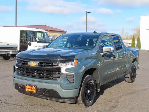 Used 2025 Chevrolet Silverado 1500 LT AWD/4WD image 3