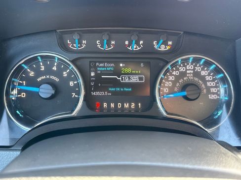 Used 2014 Ford F150 XLT w/ Equipment Group 302A Luxury image 17