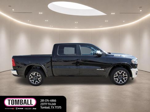 Used 2025 RAM 1500 Laramie AWD/4WD image 8
