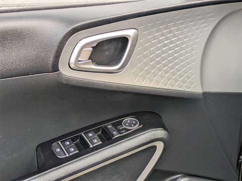 Used 2024 Kia Soul LX w/ Option Group 015 image 13