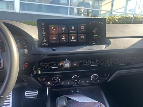 Used 2025 Honda Accord Sport image 7