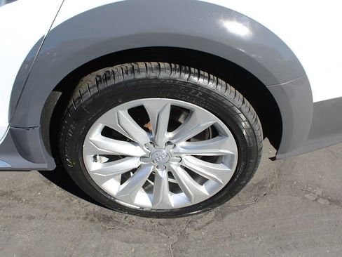 Used 2016 Audi A4 Premium Plus w/ Technology Package image 14