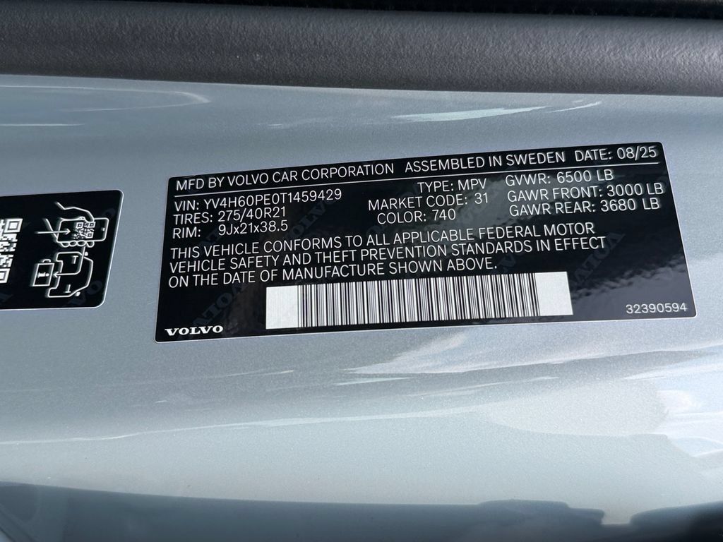 Certified 2026 Volvo XC90 T8 Plus w/ Protection Package Premier AWD/4WD image 30