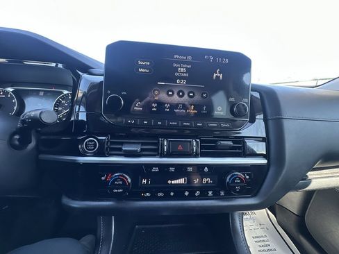 Used 2023 Nissan Pathfinder SL w/ Lighting Package (N92) AWD/4WD image 22